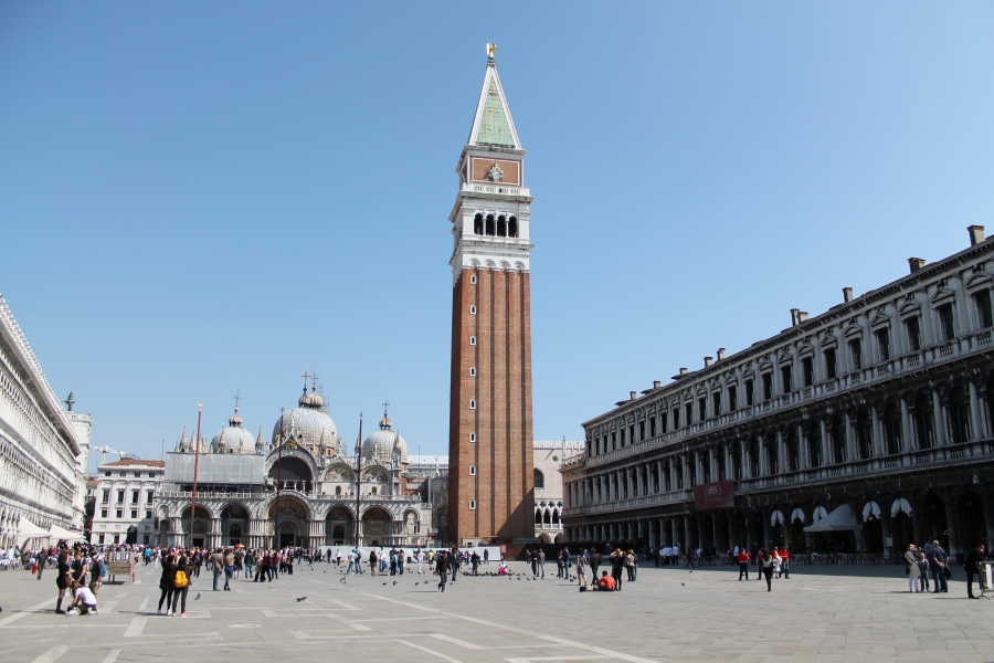 Venice | torre del reloj en Plaza San